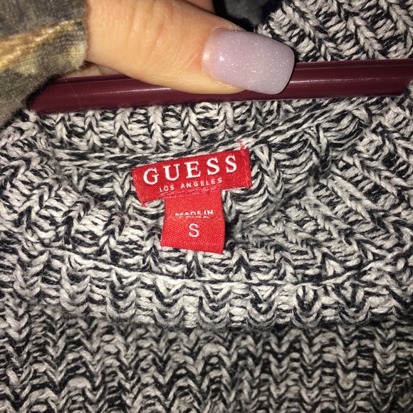 GUESS Sweater - Picture 4 of 4